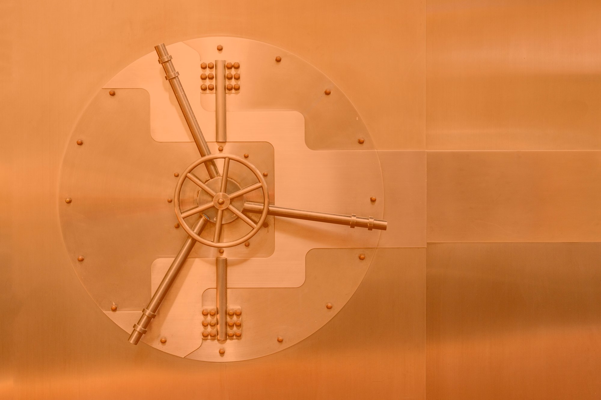 iStock-2211012747_Orange_50
